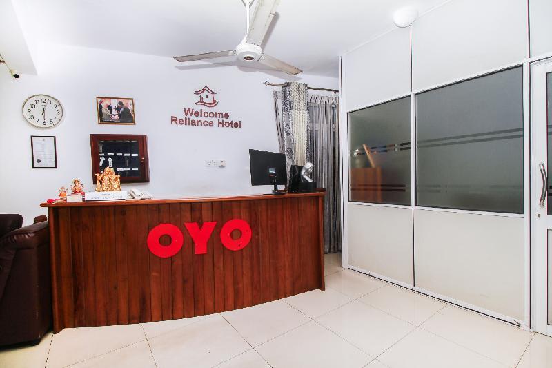 קולומבו Oyo 126 Reliance Hotel מראה חיצוני תמונה