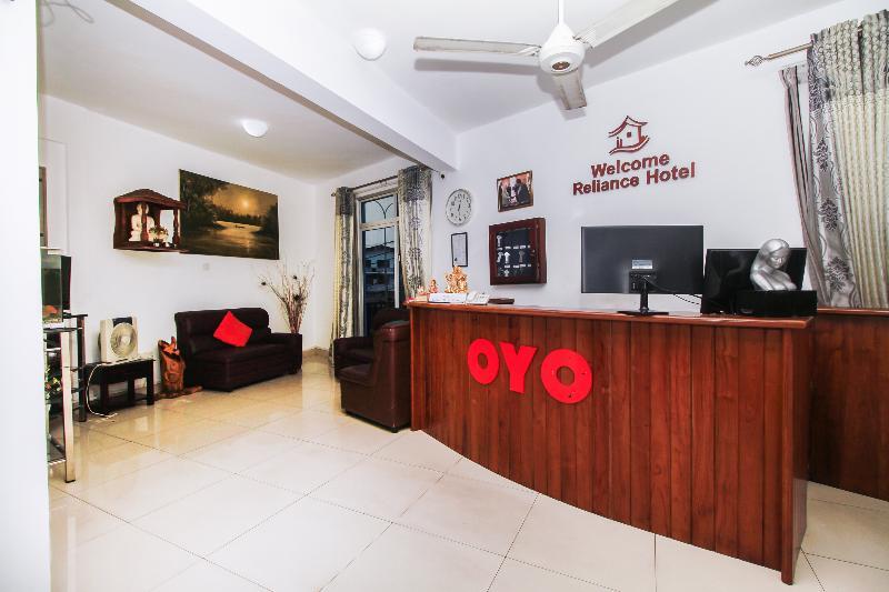 קולומבו Oyo 126 Reliance Hotel מראה חיצוני תמונה